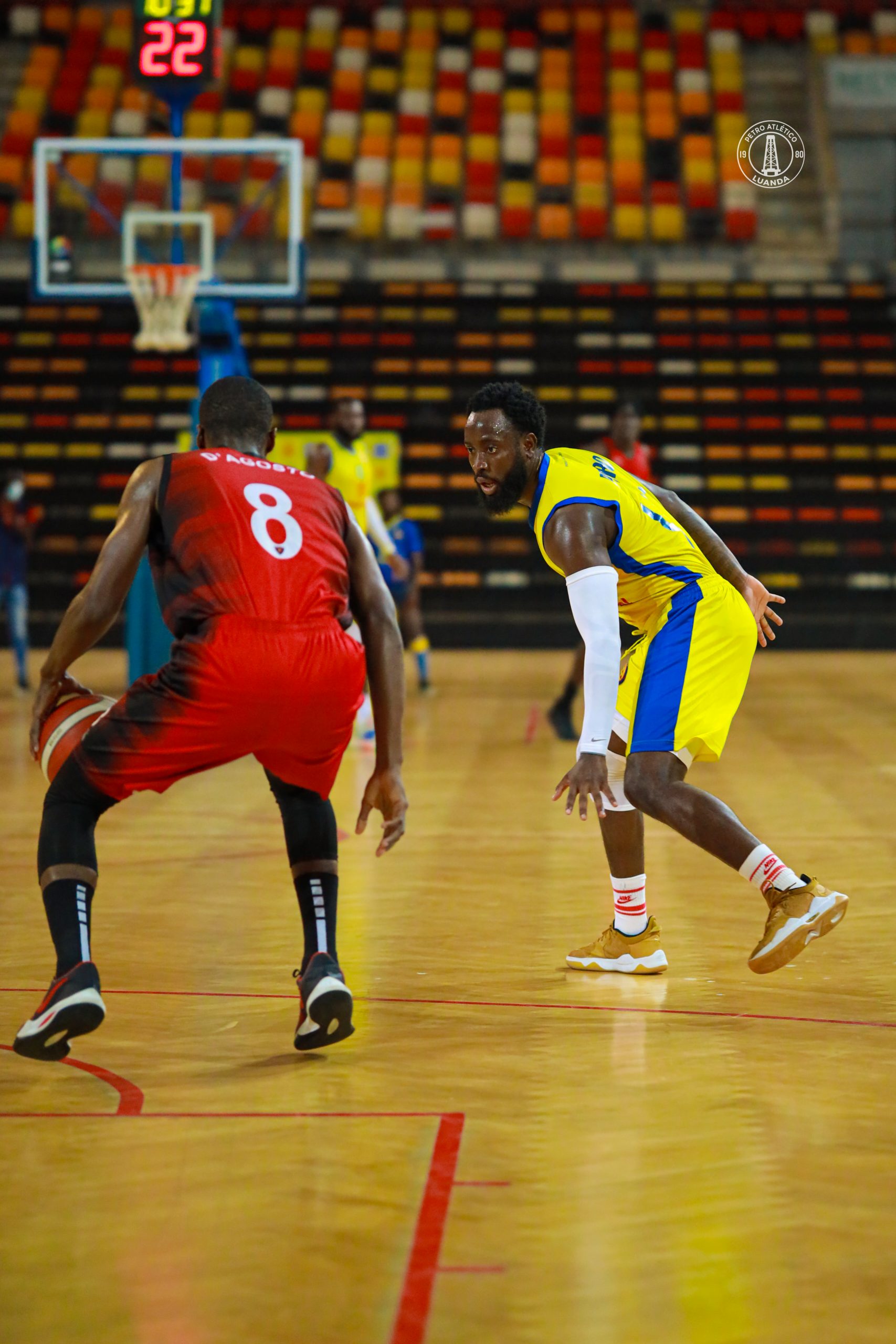 Clube Desportivo 1º de Agosto - Basquetebol: 1º de Agosto continua  perseguição ao título, após derrota frente Petro