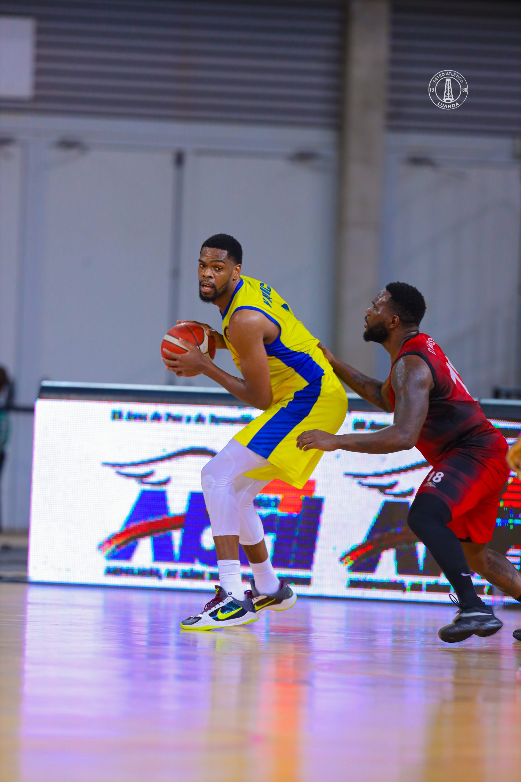 Platina Line - Petro de Luanda vence Al Ahly do Egipto por 91-90 A equipa  sénior masculina de basquetebol do Petro de Luanda venceu hoje, 05, no seu  último jogo da Conferência